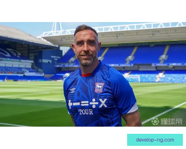 布莱克浦俱乐部新闻聚焦球队转会与赛季前景分析深度报道与球迷期待 布莱克浦俱乐部新闻聚焦球队转会与赛季前景分析深度报道与球迷期待