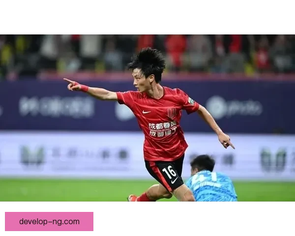 豪门争冠白热化新星爆发国家队集训引发足坛热议转会窗口暗流涌动