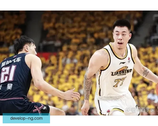 CBA季后赛激战正酣关键球员表现引发球迷热议 CBA季后赛激战正酣关键球员表现引发球迷热议