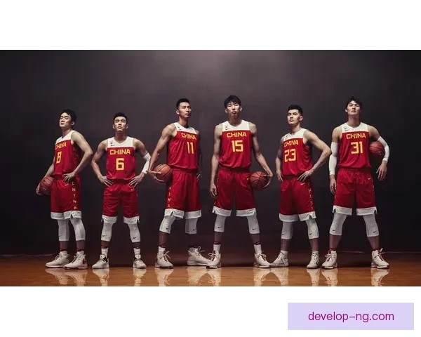 姚明出席篮球慈善赛助力青少年发展展现中国体育新风采